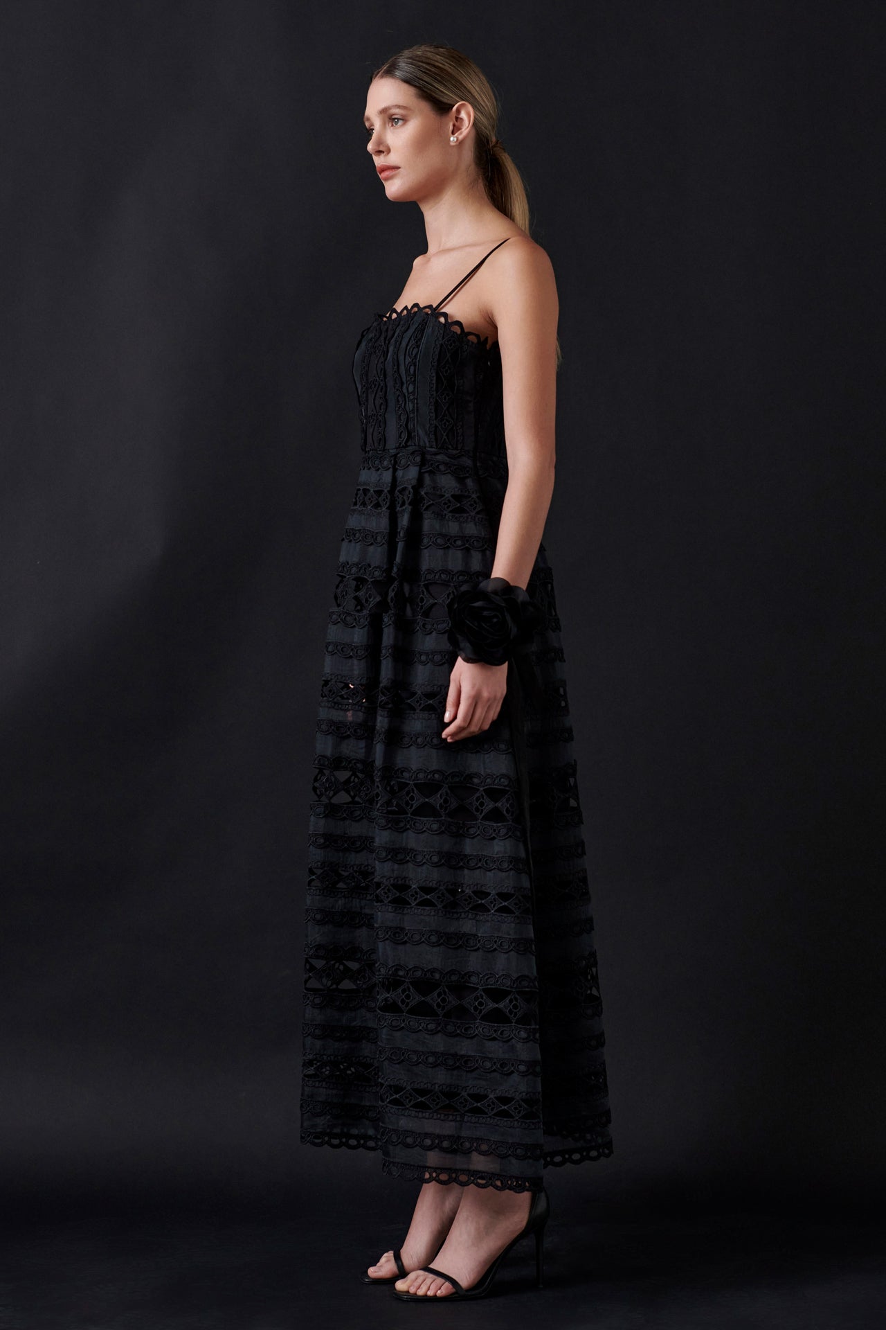 Luna – Lace Maxi Dress