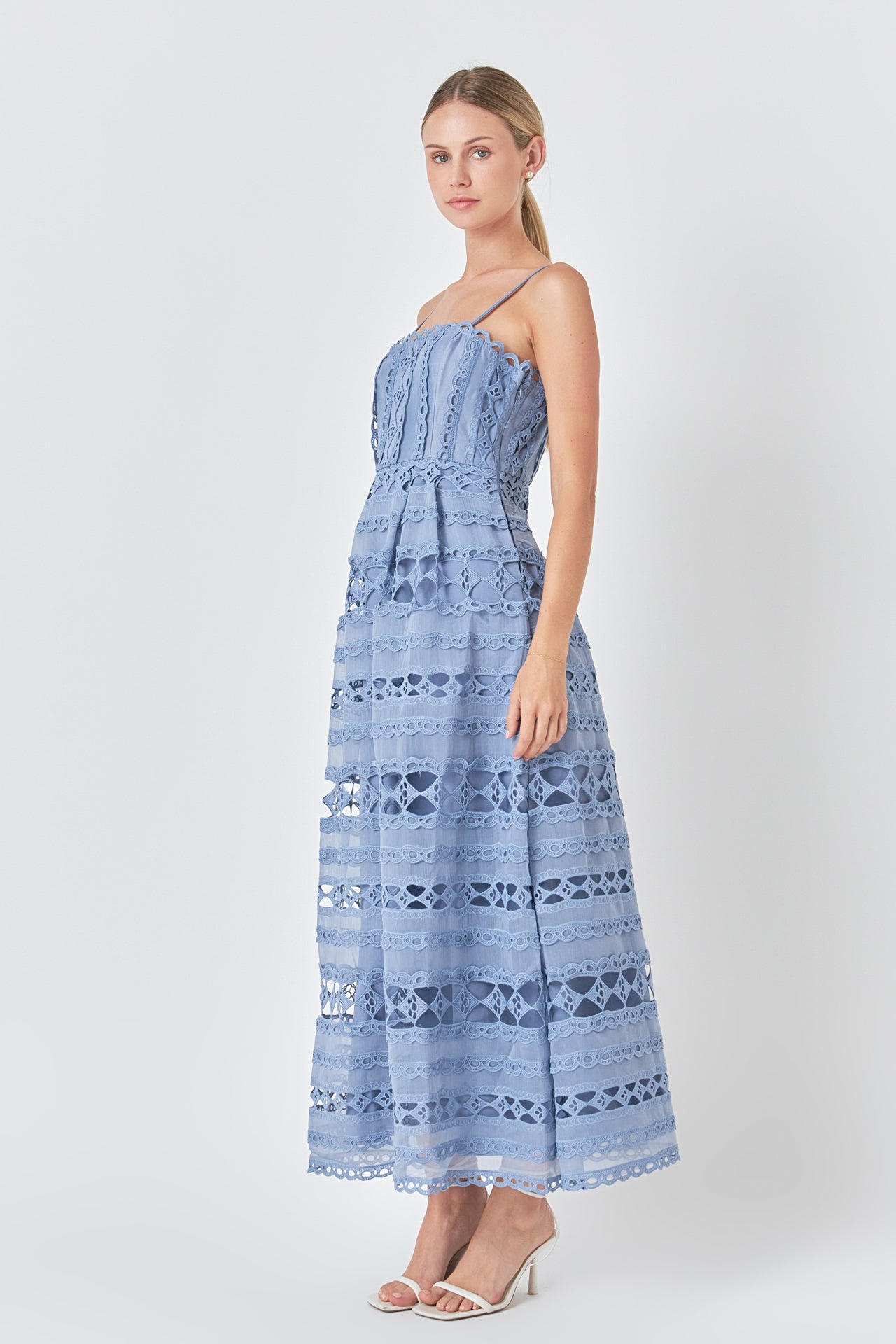 Luna – Lace Maxi Dress