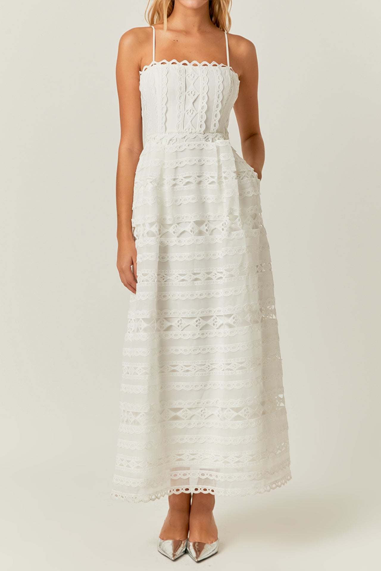 Luna – Lace Maxi Dress