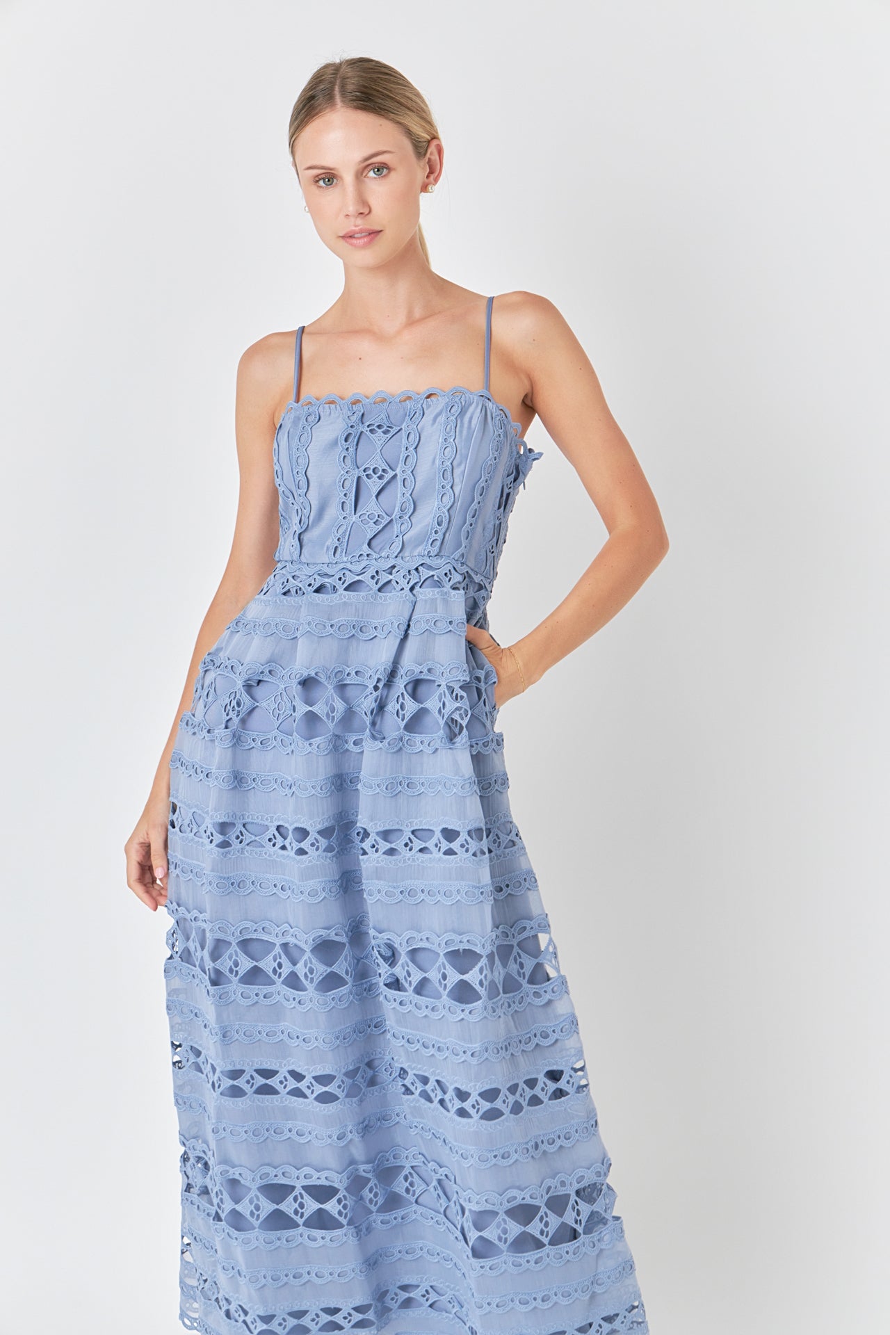 Luna – Lace Maxi Dress